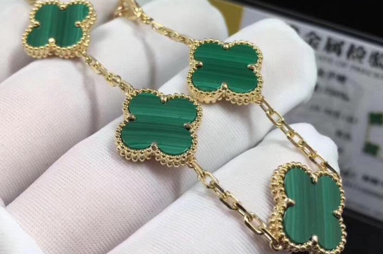 vca专柜是玫瑰金还是黄金