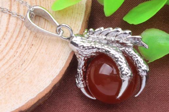 水晶晒太阳还是月光