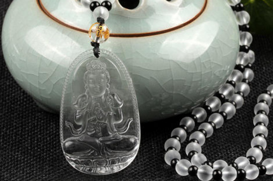 水晶晒太阳还是月光