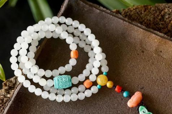 翡翠手链怎么保养