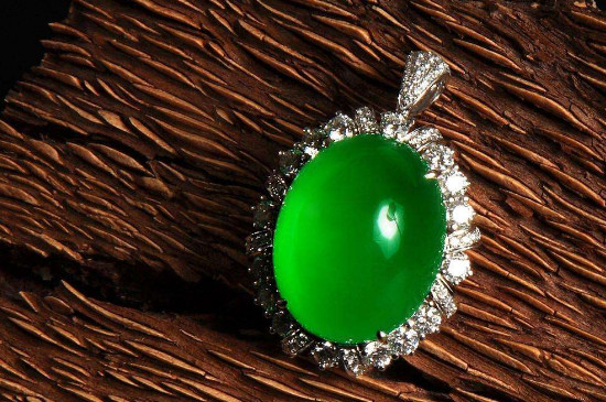 去哪里鉴定翡翠