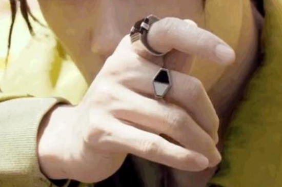 已婚男人戒指怎么戴才是正确