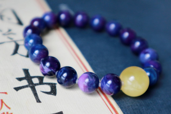 舒俱来可以和翡翠一起戴吗