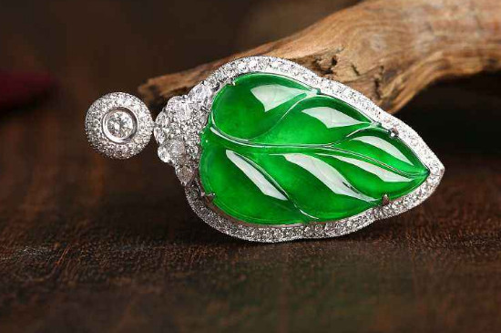 舒俱来可以和翡翠一起戴吗