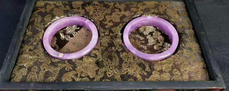 假紫罗兰翡翠特点