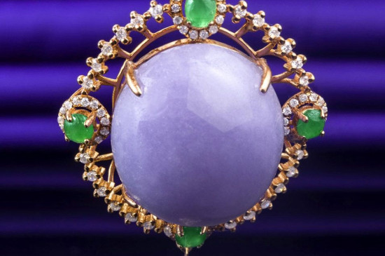 假紫罗兰翡翠特点