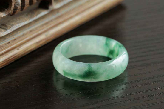 用白酒擦翡翠怎么辨别真假