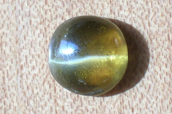 月光石是水晶吗