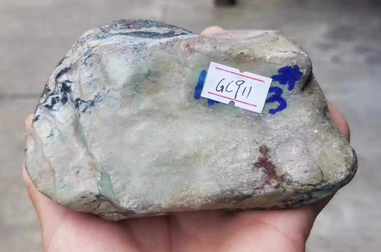 木那包浆皮翡翠原石的特点