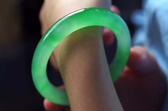 翡翠怎么清洁保养