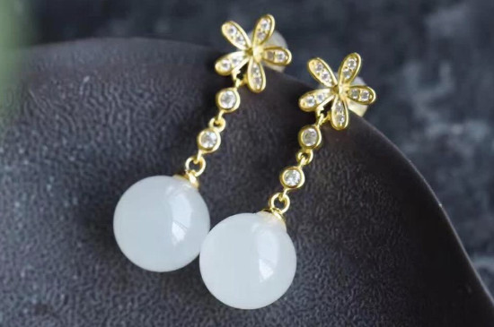 玉手镯碎了是扔掉还是怎样?