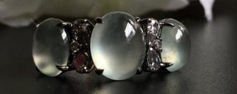 玻璃种翡翠的密度是多少