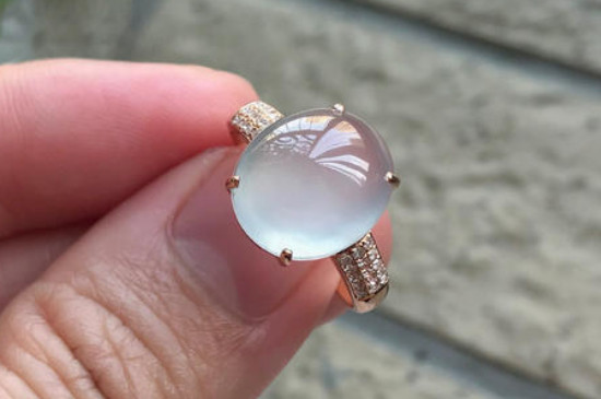 玻璃种翡翠的密度是多少