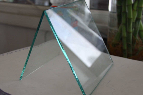 玻璃与翡翠的区别