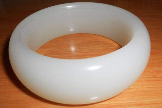 蓝田玉可以用水泡吗