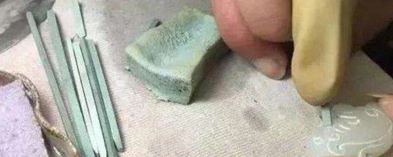 翡翠怎样抛光才能有镜面效果