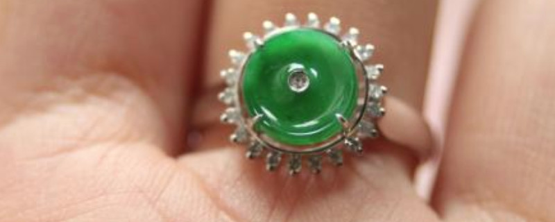怎么看翡翠戒指的好坏