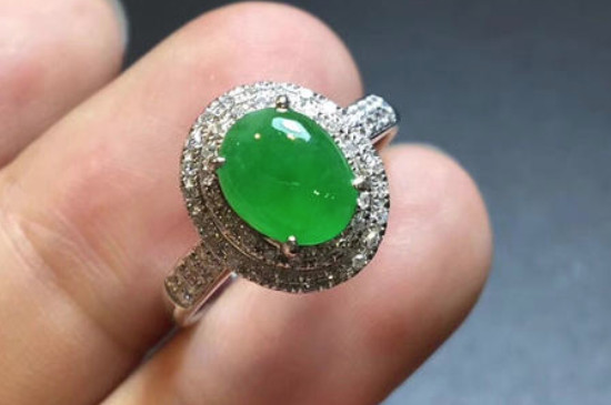 怎么看翡翠戒指的好坏