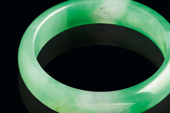 腾冲老料和缅甸翡翠的区别