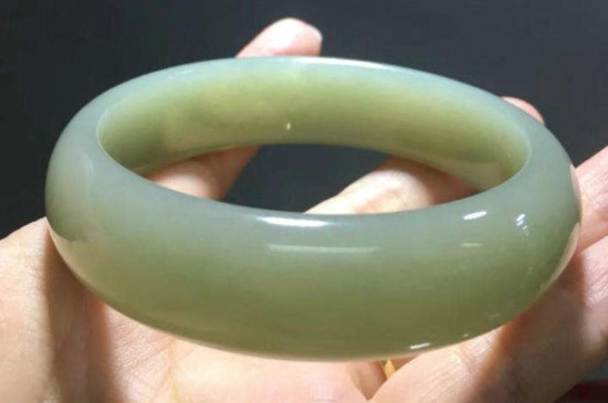 新疆且末料是不是和田玉