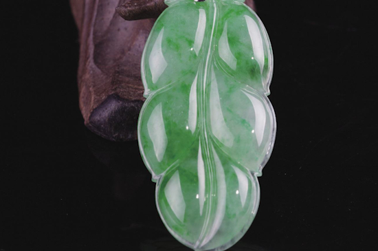 如何辨别翡翠的真假