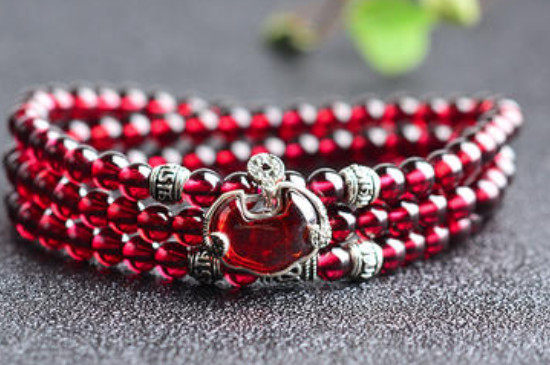 石榴石带双数还是单数