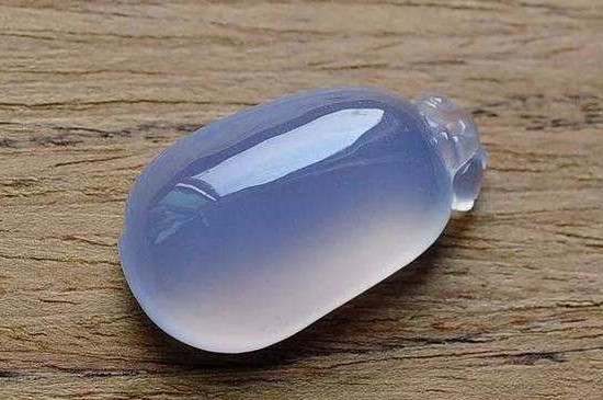 玛瑙和玉髓的区别哪个好