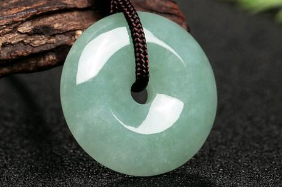 翡翠与玉有什么区别