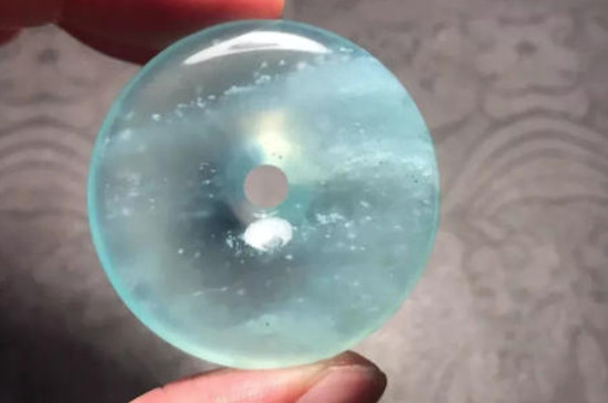 为什么蓝水翡翠不值钱