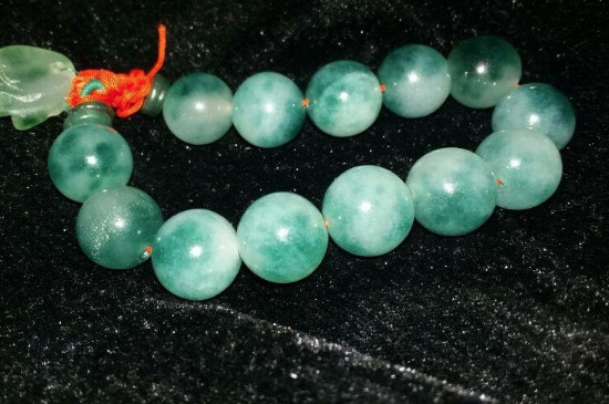 翡翠手串用手盘能润吗