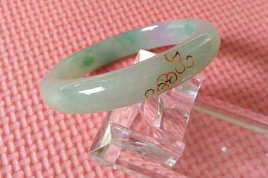 翡翠镯子有裂纹怎么补救