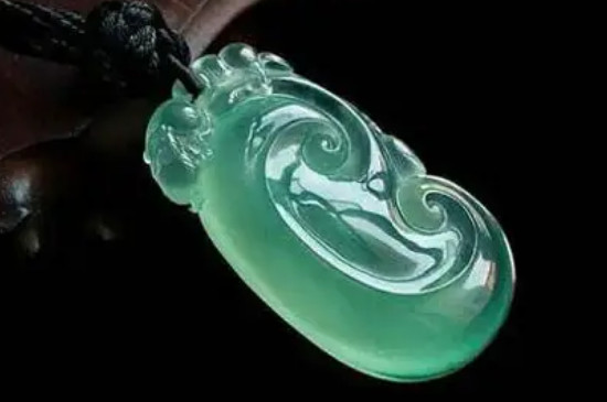 翡翠小万中万大万代表什么