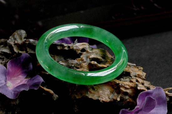 翡翠手镯如何鉴定