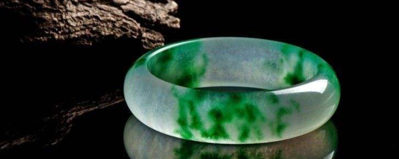 翡翠镯子怎么保养更透亮
