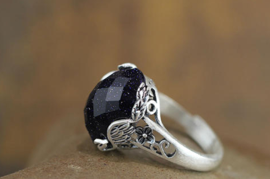 蓝砂石的寓意和禁忌