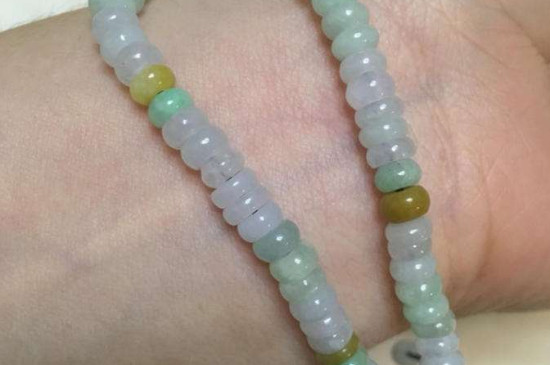 翡翠手串的保养方法