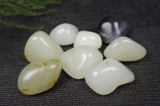 怎样看和田玉的毛孔