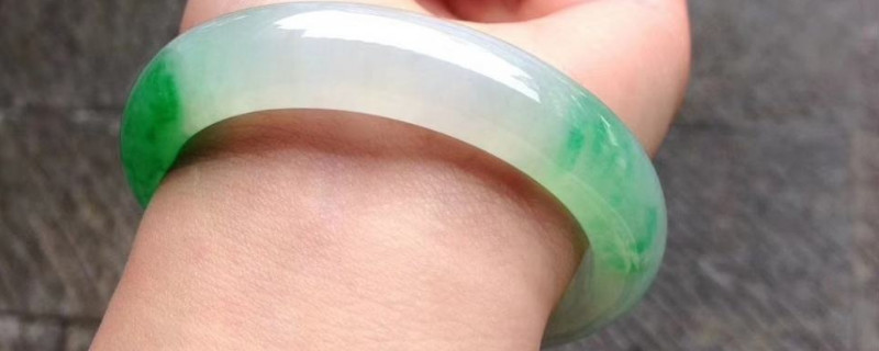 什么人不适合戴翡翠