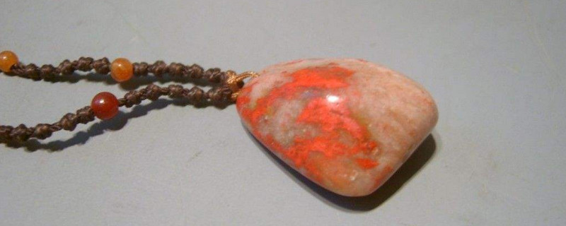 怎么判断是不是鸡血石