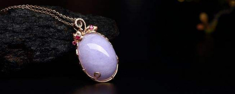 翡翠真假鉴定方法简单