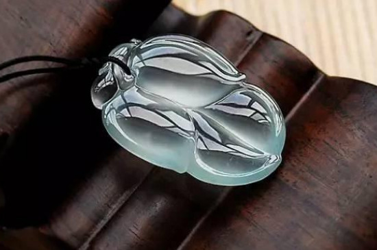 翡翠真假鉴定方法简单