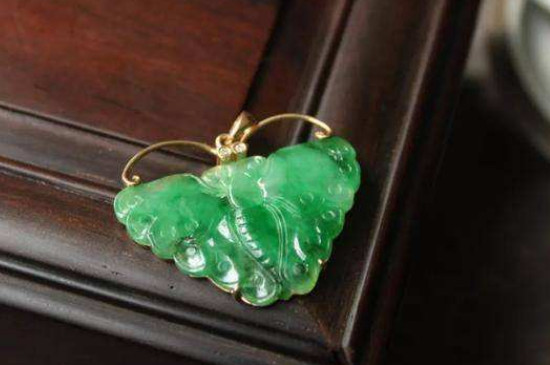 自己在家怎么鉴定翡翠真假