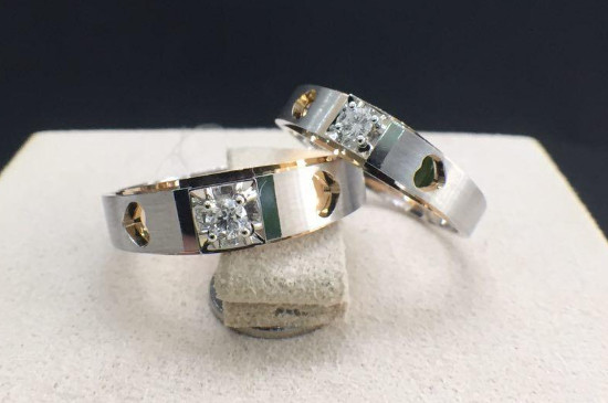 18k金时间长了会变色吗