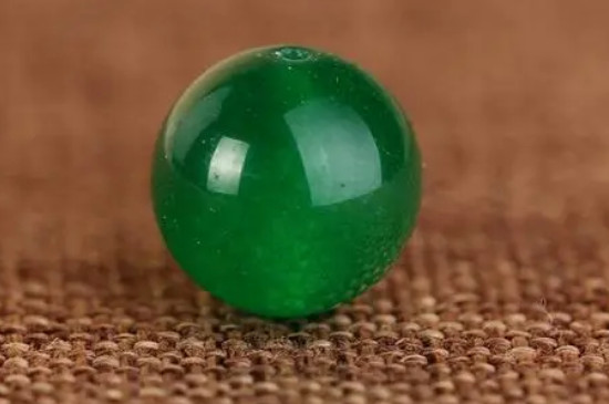 鉴别绿玛瑙最简单方法