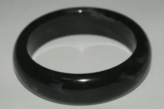 墨玉越戴越黑还是越绿