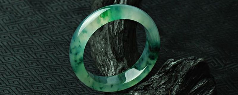 玉为什么不能带裂纹的