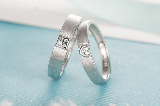 女人怎样戴戒指旺财