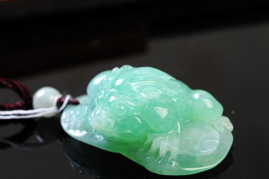 金蟾女性戴有什么讲究