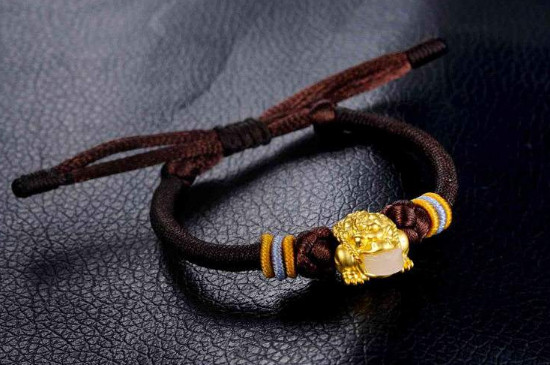 金蟾女性戴有什么讲究