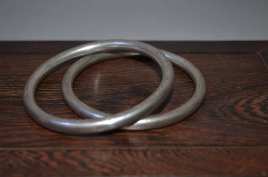 银手镯9999的是真的吗